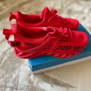 Men’s Red “Just So” Athletic Running Shoes – Size 43 (NEW in Box)